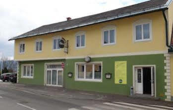 Mini-hôtel Swirtshaus M&n 3*